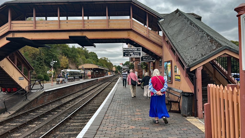 We alight the train at Bewdley Station